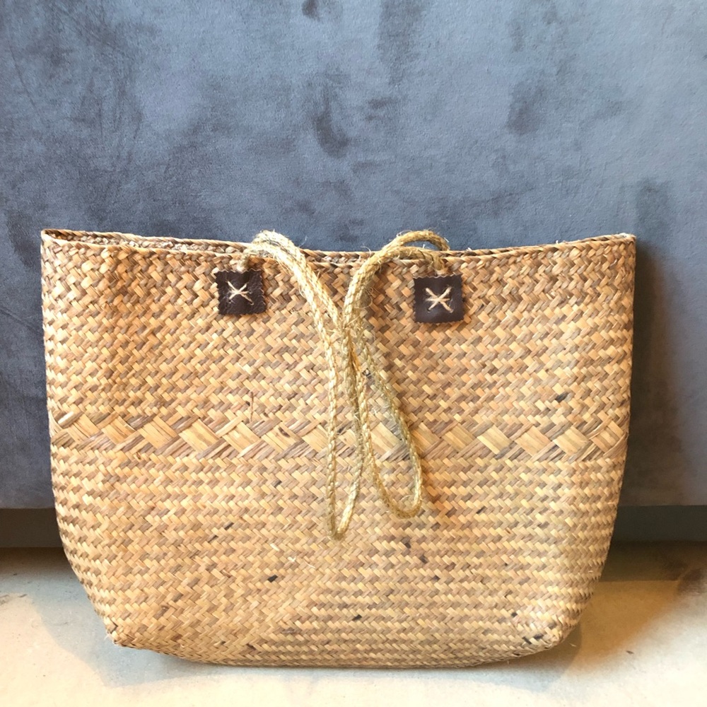 Oversized straw basket bag
